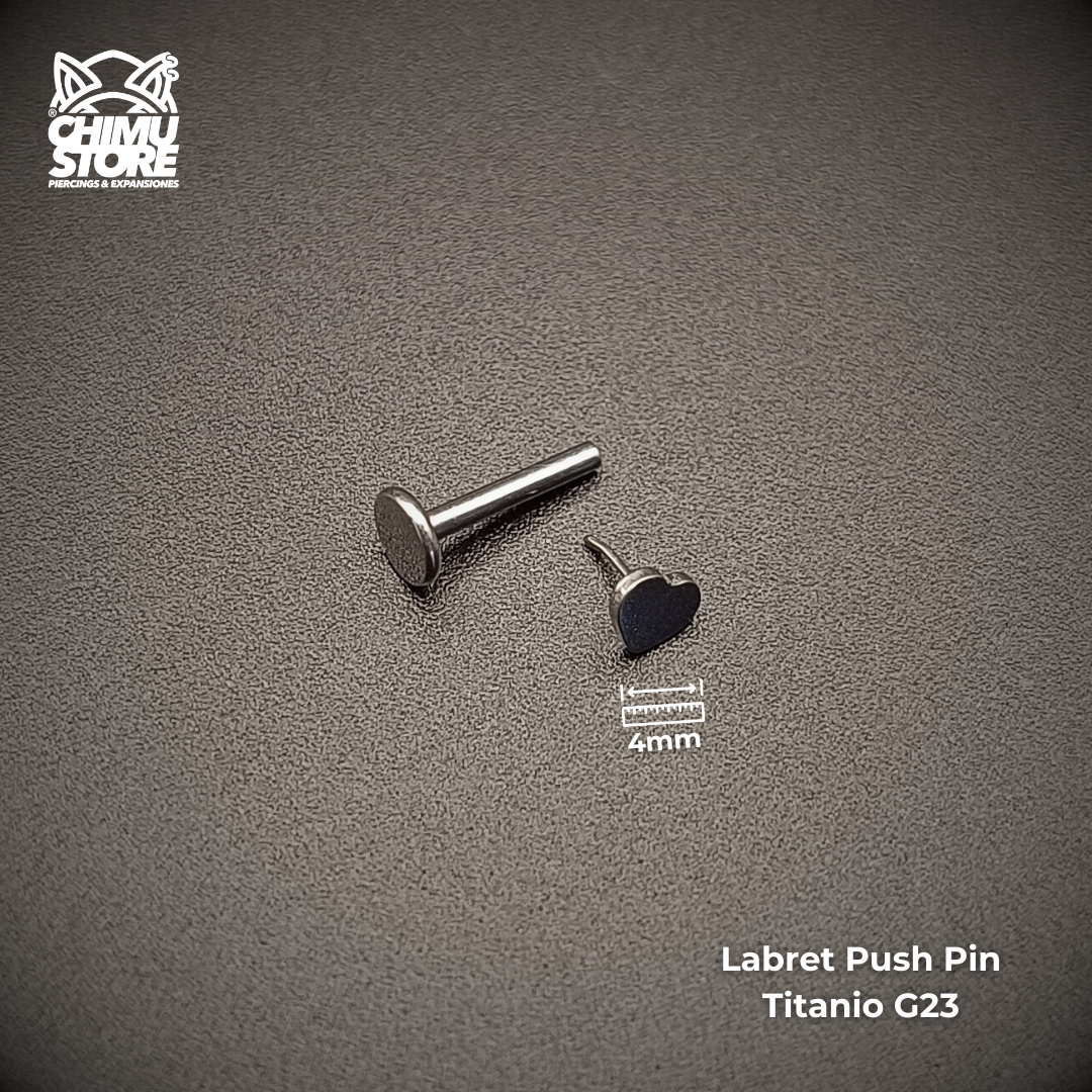 Labret Push Pin Titanio G23 - Corazón Plateado 4mm (1,2mm;8mm) (16G)